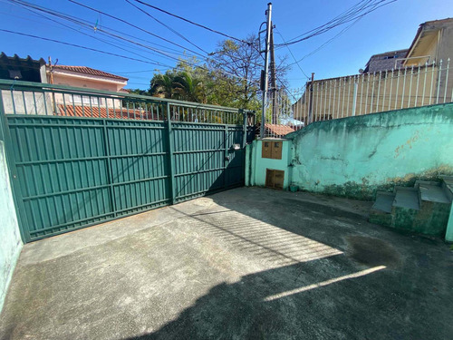Imagem 4 de 16 de Casa De 2 Quartos,sala,cozinha,banheiro E 1-vaga De Garagem