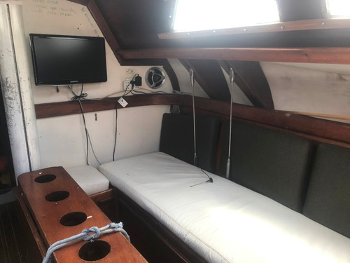 Velero Blacks 30 Farymann Diesel 24 Hp