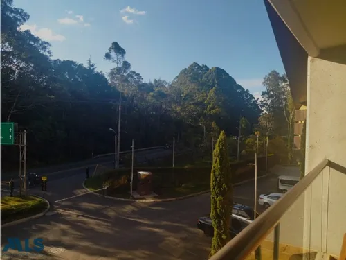 Venta De Exclusivo Apartasuite En Llanogrande Rion...(mls#253082)