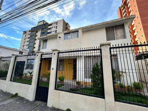 Jesibeth Blanco Vende Hermosa Y Lujosa Casa En Excelente Ubicacion Al Este De La Ciudad 