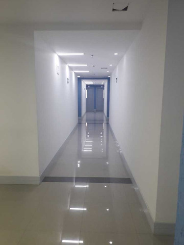 Imagen 5 de 13 de Se Alquila Oficina 47.7m2 Santa Paula Obra Gris 4502