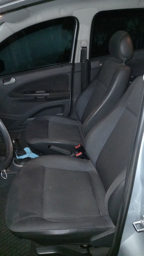 Volkswagen Voyage 2015 1.6 Msi Trendline Total Flex 4p