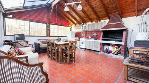 Venta Hermoso Ph 4 Ambientes Con Quincho Almagro