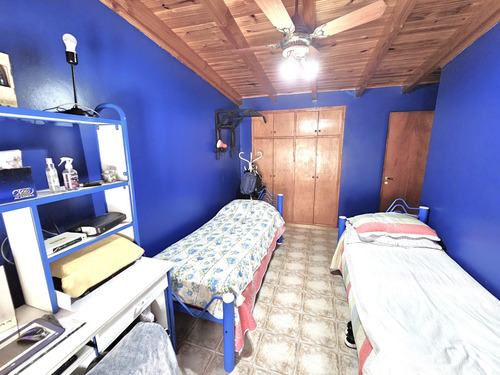 Venta Casa 2 Dormitorios Villa Floresta Con Cochera