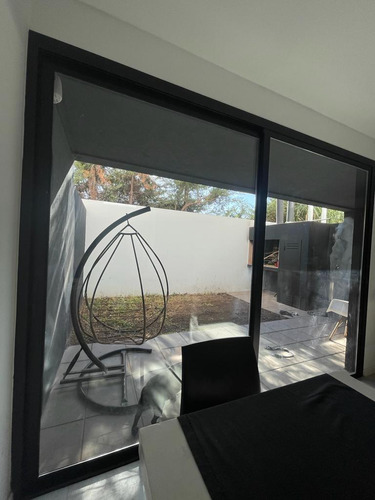 Dúplex En Venta - 3 Dormitorios 3 Baños - 162,83mts2 - Villa Udaondo, Ituzaingó