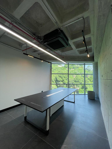 Oficina En Alquiler 320 M2 - Urb Los Naranjos Del Cafetal