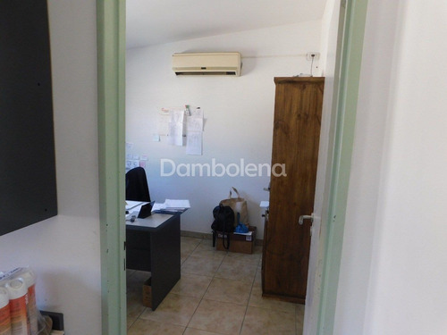 Imagen 19 de 30 de Oficina En Venta Sobre Colectora Acceso Oeste - Moreno