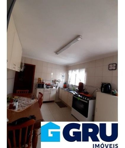 Imagem 10 de 14 de Casa Térrea Localizada No Bom Clima