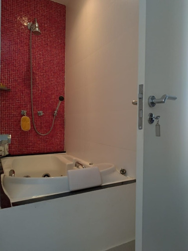 Imagem 26 de 30 de Cobertura Triplex Com Elevado Panorâmico, Reformada Em Ipanema - 11570