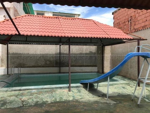 Imagen 12 de 12 de Casa Con Piscina En Venta Barata En Maracaibo