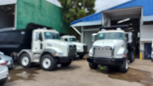 Imagen 6 de 11 de Mack Volteos Hardock 450
