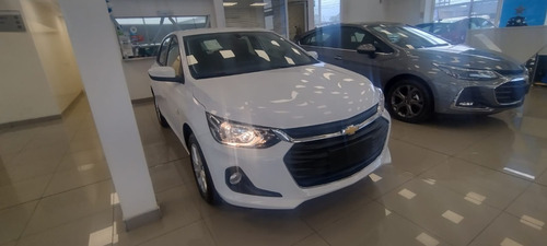 Imagen 8 de 23 de Chevrolet Onix Lt Tech 5p Ph