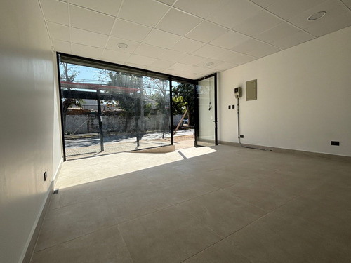 Amplio Local Comercial En San Bernardo Frente A Fiscalía