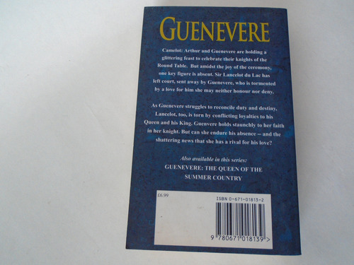 Guenevere - The Knight Of Tue Sacred Lake - Rosalind Miles