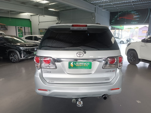 Toyota Hilux SW4 3.0 SRV 4X4 16V TURBO INTERCOOLER DIESEL 4P AUTOMÁTICO