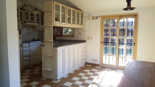 Imagen 2 de 7 de Casa Quinta En La Reja Moreno, A Cuadras De La Estación***