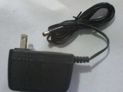 Adaptador Input Ac-120v 60 Hz Output Dc 135v 1a Pieza