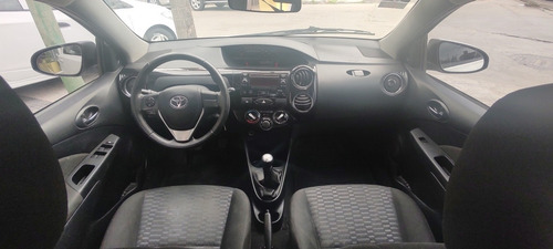 Imagen 12 de 15 de Toyota Etios 2016 1.5 Xls