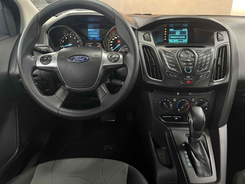Ford Focus 1.6 S 16V FLEX 4P POWERSHIFT