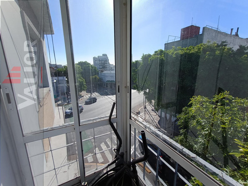 Departamento De 3 Amb Al Frente C/balcon!!! 2do. X Escalera - Ideal Inversor (alquilado)