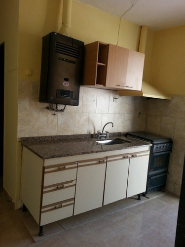 Imagen 12 de 25 de Vendo O Permuto Casa C/local Comercial Y Dpto En B° Los Plátanos