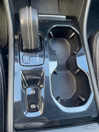 Volvo XC40 T5 R-design Plus