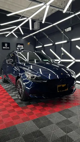 Mazda 2 Hatchback Carbon Edition Modelo 2023