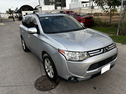Mitsubishi Outlander 2.4 Limited L4/ At