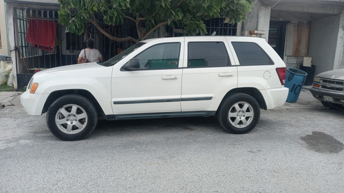 Jeep Grand Cherokee 3.7 Laredo V6 Power Tech 4x2 Mt