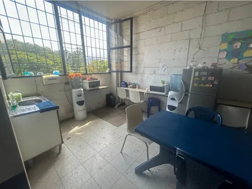 Arriendo Bodega Independiente Cerca A La C Mayorista En Itagui