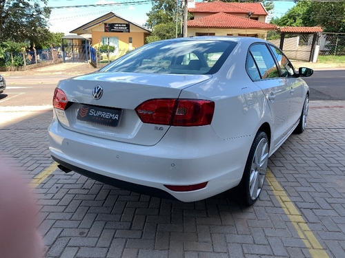 Jetta 2.0 Comfortline Automatico Rodas 20 Interno Bege