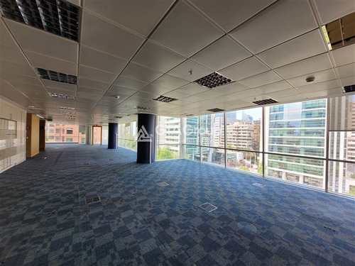 Oficina 545 M2 Habilitada. Exclusivo Edificio