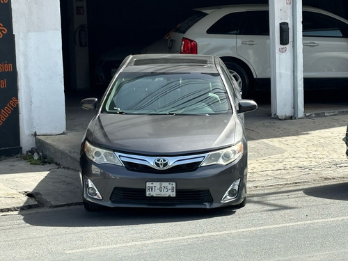 Toyota Camry 2.5 Xle L4/ At