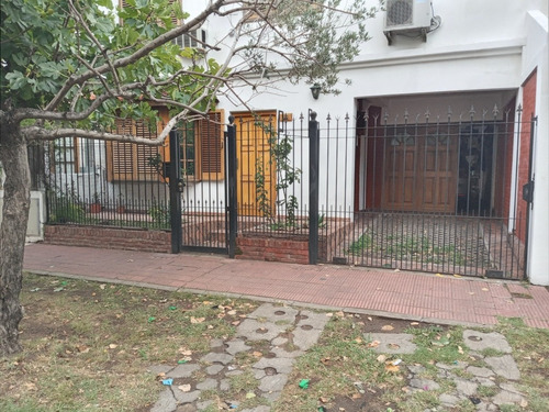 Dueño Vende Casa 5 Amb, 2 Baños, Garage 3 Vehícul, B Cerrado