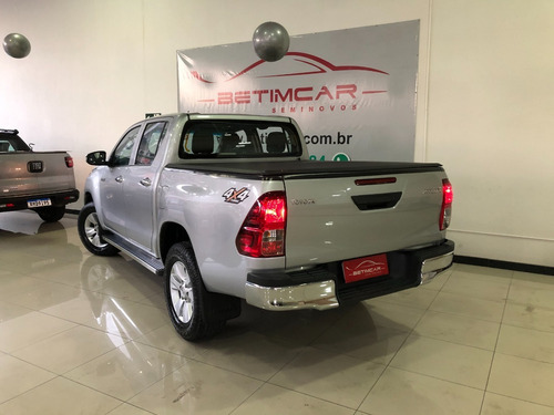 Imagem 7 de 12 de Hilux Cabine Dupla 2.8 Diesel