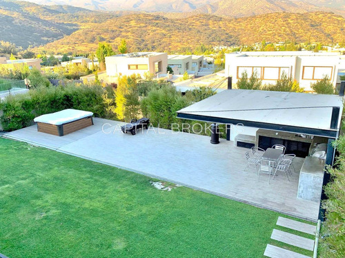 Imagen 26 de 26 de Venta Casa Increíble Vista Condominio Los Bravos
