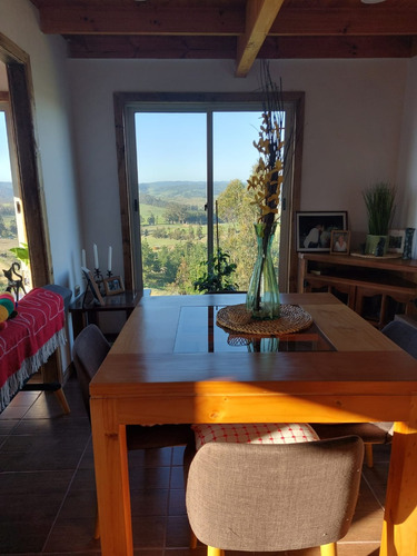Hermosa Parcela Con Casa De 2 Pisos