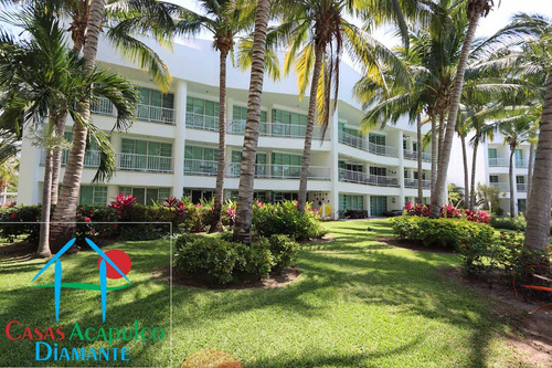 Cad Mayan Lakes View 204. Terraza Con Vista A La Alberca. En Condominio Con Club De Playa