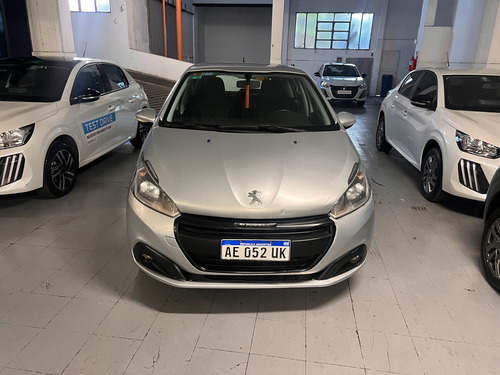 Peugeot 208 1.6 Active