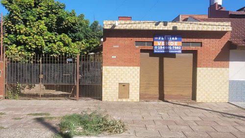 Casa En  Venta 5 Ambientes, Deposito Y Oficina