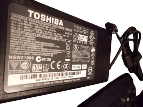 Cargador Notebook Toshiba 90 W 19 V - 4.74a - Pin 5.5 * 2.5