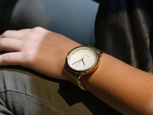 Reloj Unisex Odranoel Con Giro Inverso Golden White Cuotas