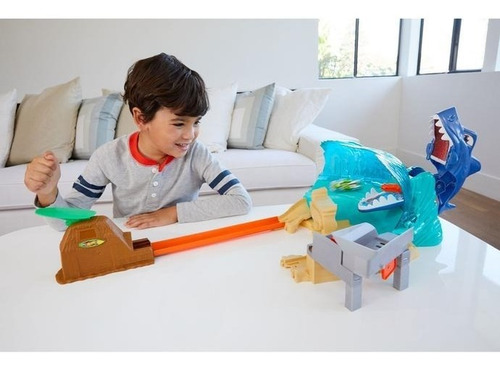 Imagen 4 de 7 de Pista Hot Wheels Ataque De Tiburon