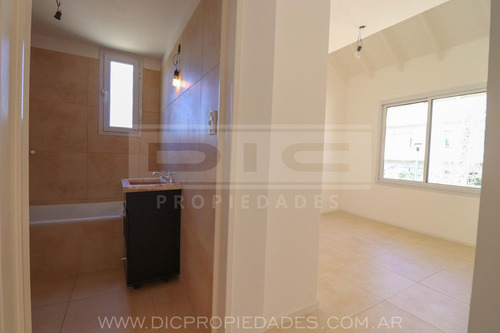 Duplex De 5 Ambientes A Estrenar En Tigre
