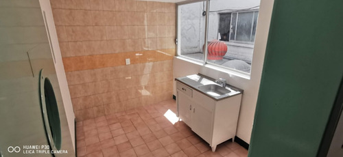 Oficina Con Sala De Juntas A 5 Minutos De Metro Misterios En Renta