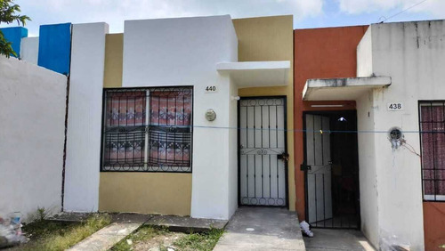 Venta De Casa Remodelada En Lomas Del Mirador O Santa Fe.