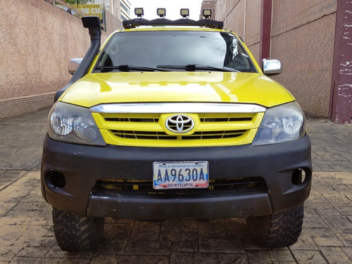 Imagen 2 de 18 de Toyota Fortuner 4x4