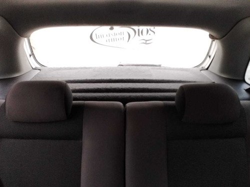 Imagen 12 de 12 de Volkswagen Suran 2012 1.6 Trendline 11b