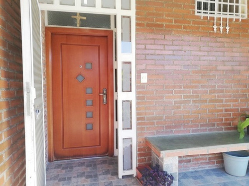 Imagen 2 de 17 de Town House Villa Avila Guatire Miranda