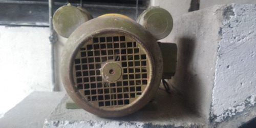 Imagen 3 de 3 de En Venta Motor Nicolini De 1,5 Hp..... Pocas Veces Usado....